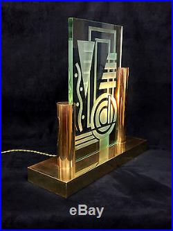 Superbe Lampe Art Deco (jacques Adnet)en Bronze Et Verre Gravé (st Gobain)