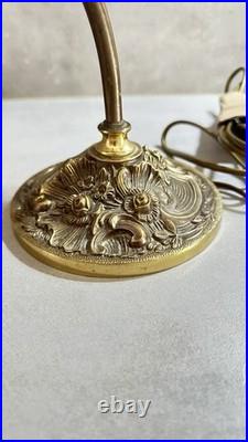 Superbe ancienne lampe bronze ou laiton abat jour pate de verre