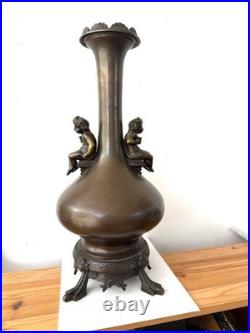 Superbe lampe-vase en bronze, Art déco / Art nouveau, XIXe siècle