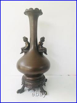 Superbe lampe-vase en bronze, Art déco / Art nouveau, XIXe siècle