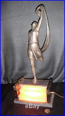 Superbe lampe veilleuse art déco femme au chale régule et socle marbre