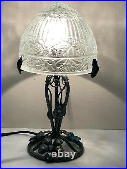 Très belle Ancienne Lampe Fer Forgé art déco avec Dôme, globe décors papillons