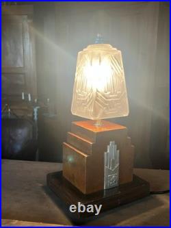 Très belle Lampe skyscraper ART DECO de bureau