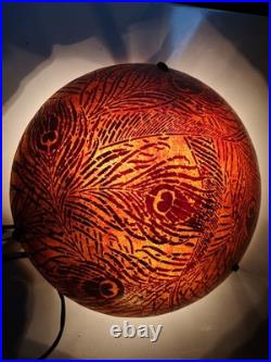 Vasque lustre lampe 1900 décor émaillé de plumes de paons Très bon état 38 cms